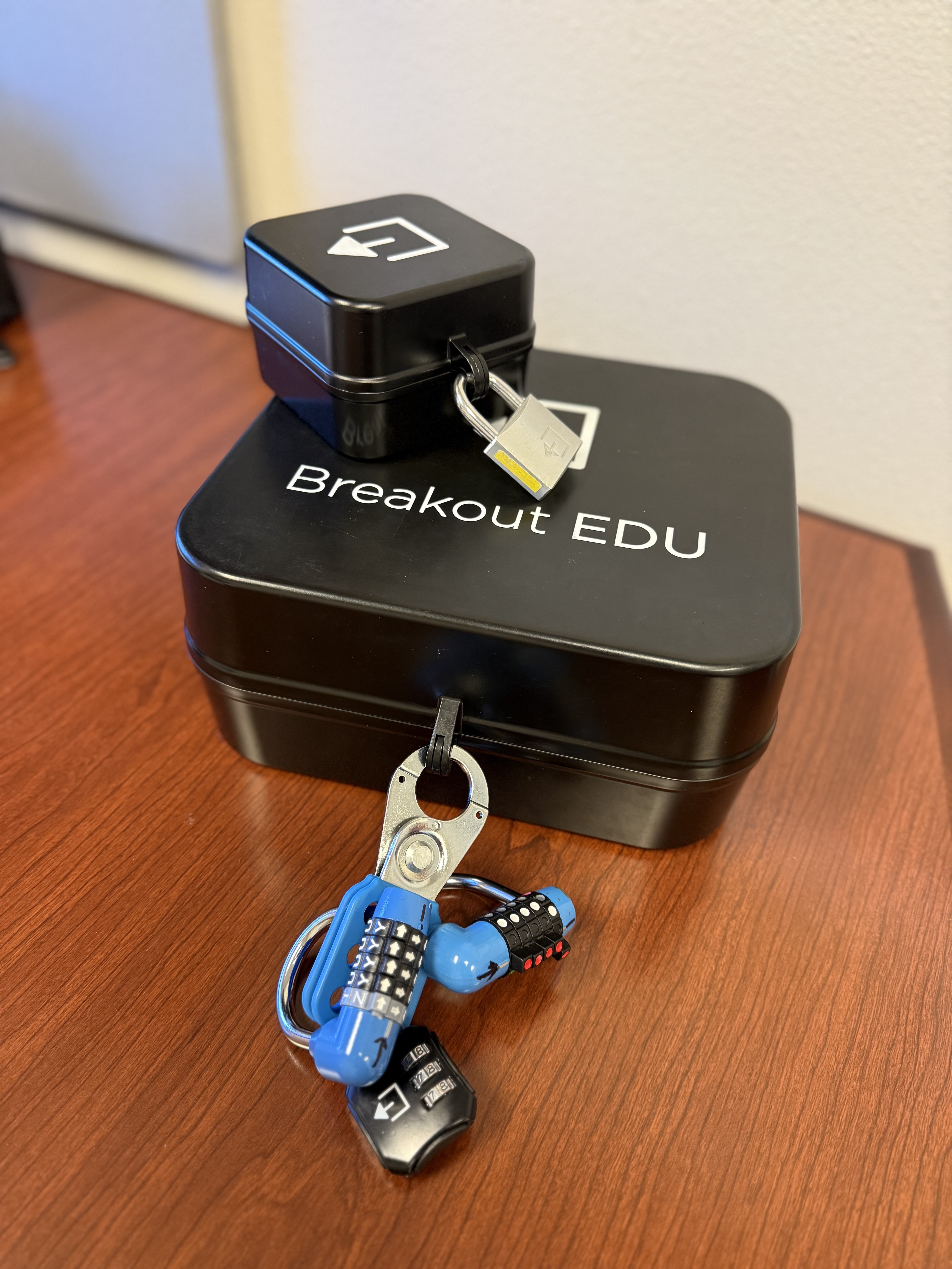 Breakout box challenge