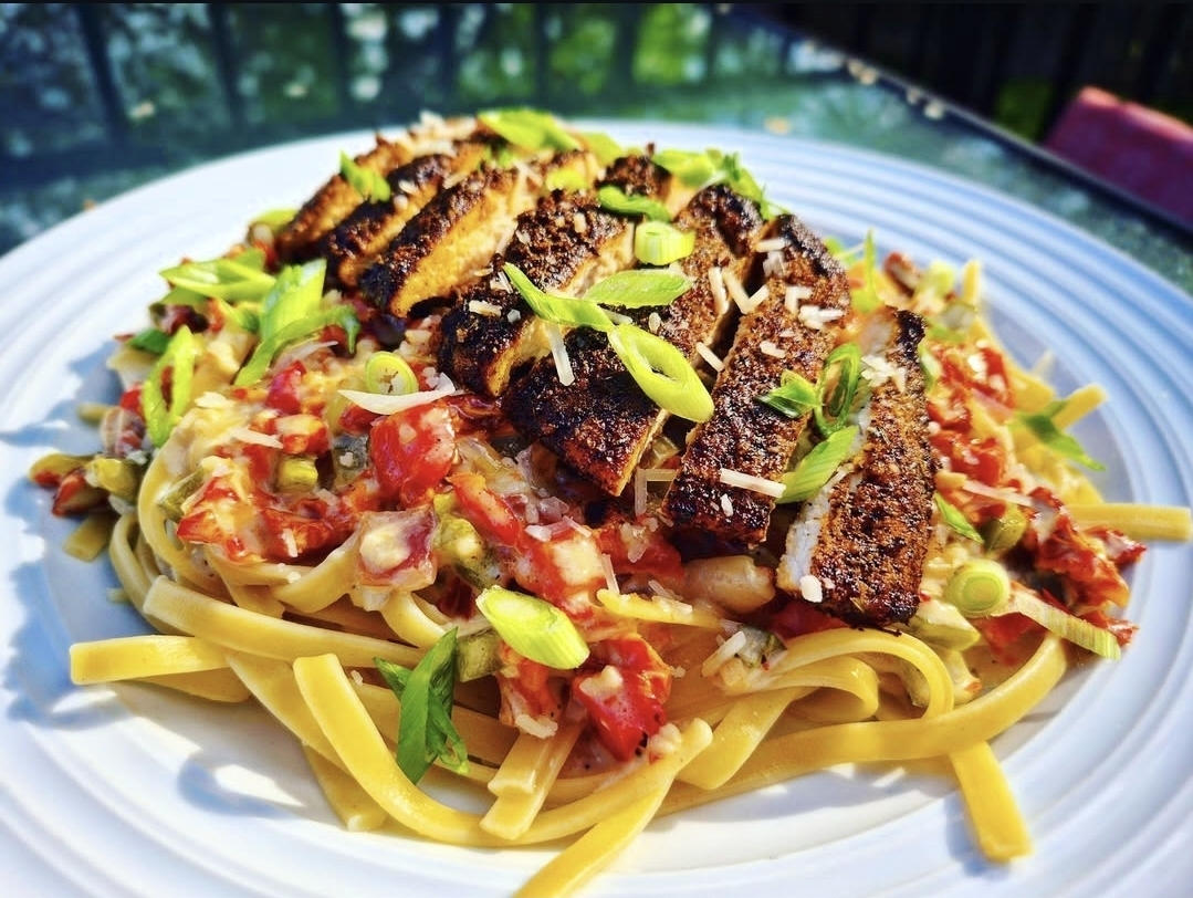 Cajun fettuccine alfredo with blackened chicken
