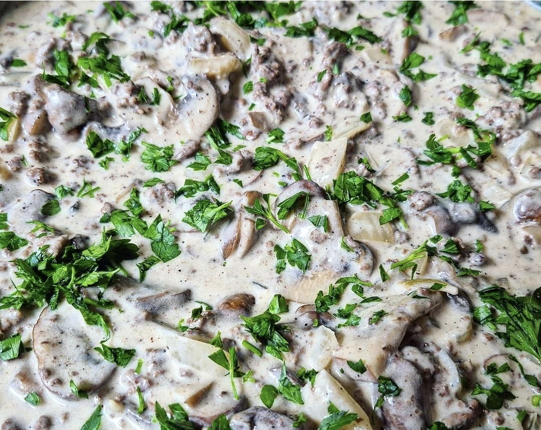Creamy ground beef stroganoff