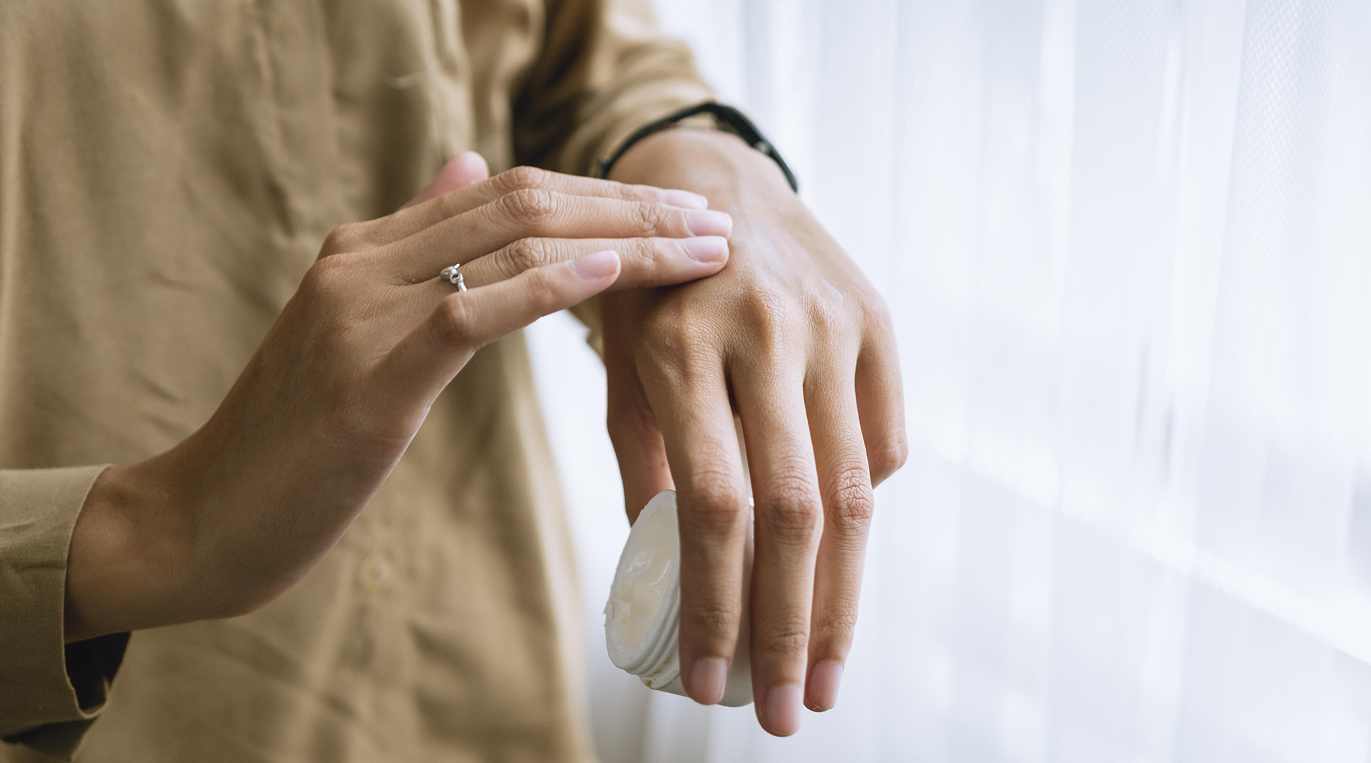 Winter weather vs. your skin